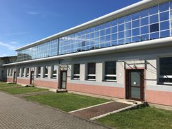 In der noch ziemlich neuen Sporthalle von Slawno waren die Rintelner D2-Jugendfußballer untergebracht. Foto: pr